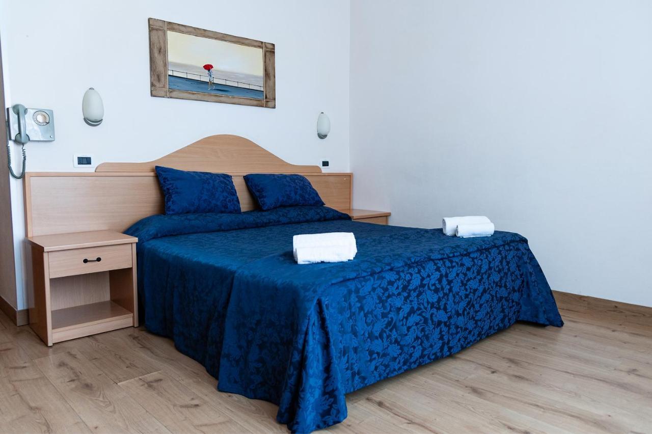 Hotel Mauritius Sentirsi Come A Casa Riccione Exterior photo