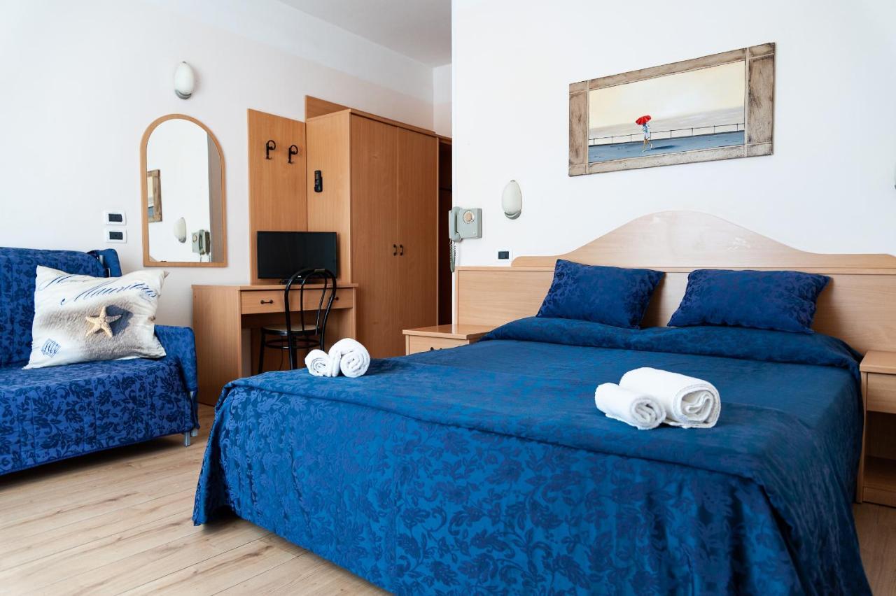 Hotel Mauritius Sentirsi Come A Casa Riccione Exterior photo