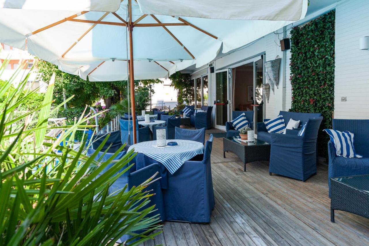 Hotel Mauritius Sentirsi Come A Casa Riccione Exterior photo