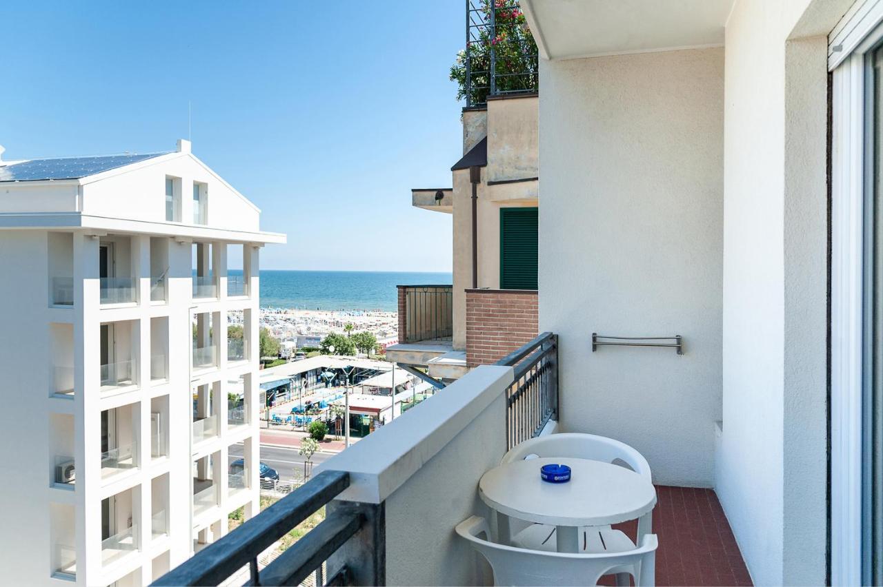 Hotel Mauritius Sentirsi Come A Casa Riccione Exterior photo